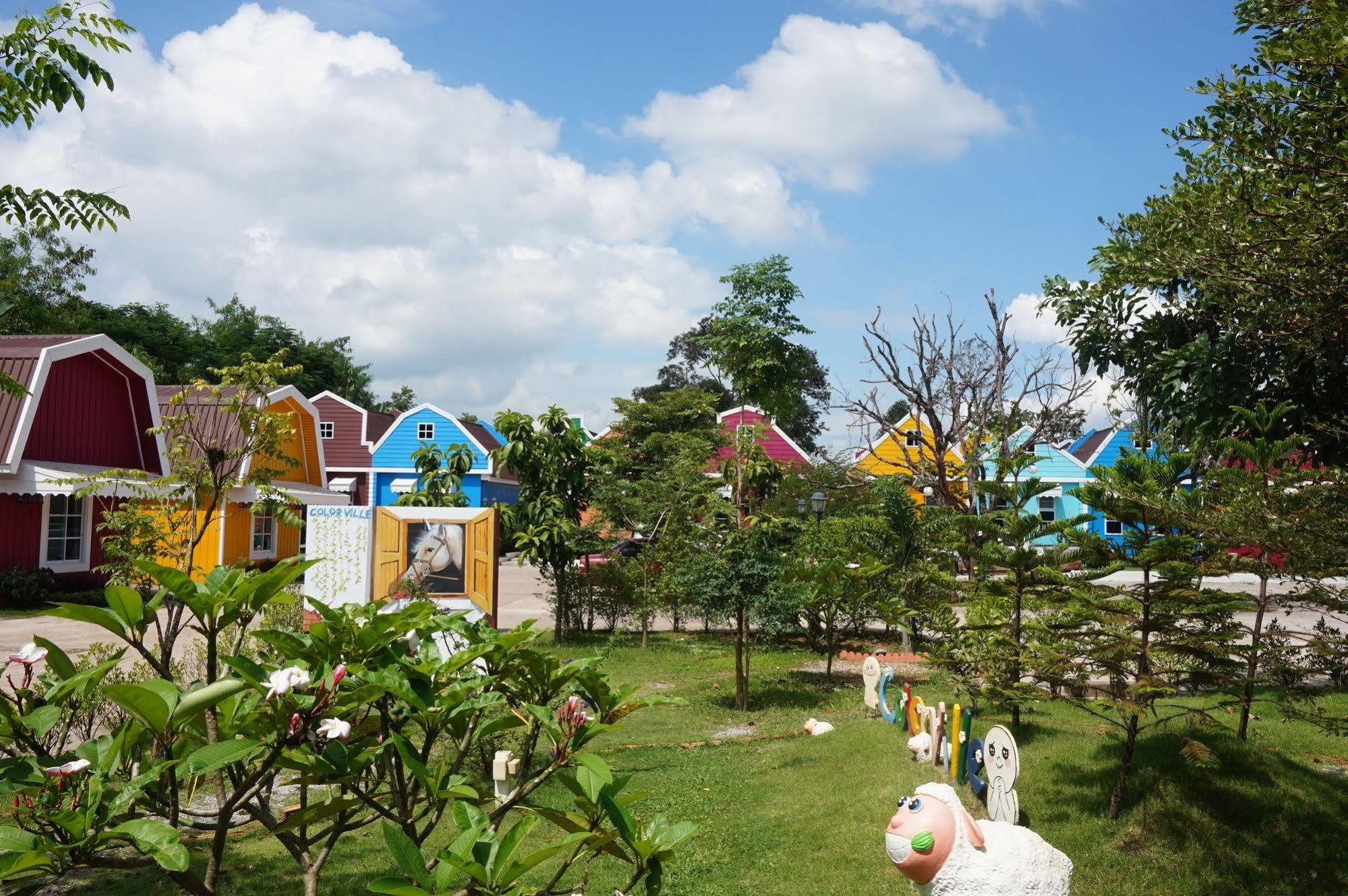 סקון נקהון Color Ville Hotel Sha Certified מראה חיצוני תמונה