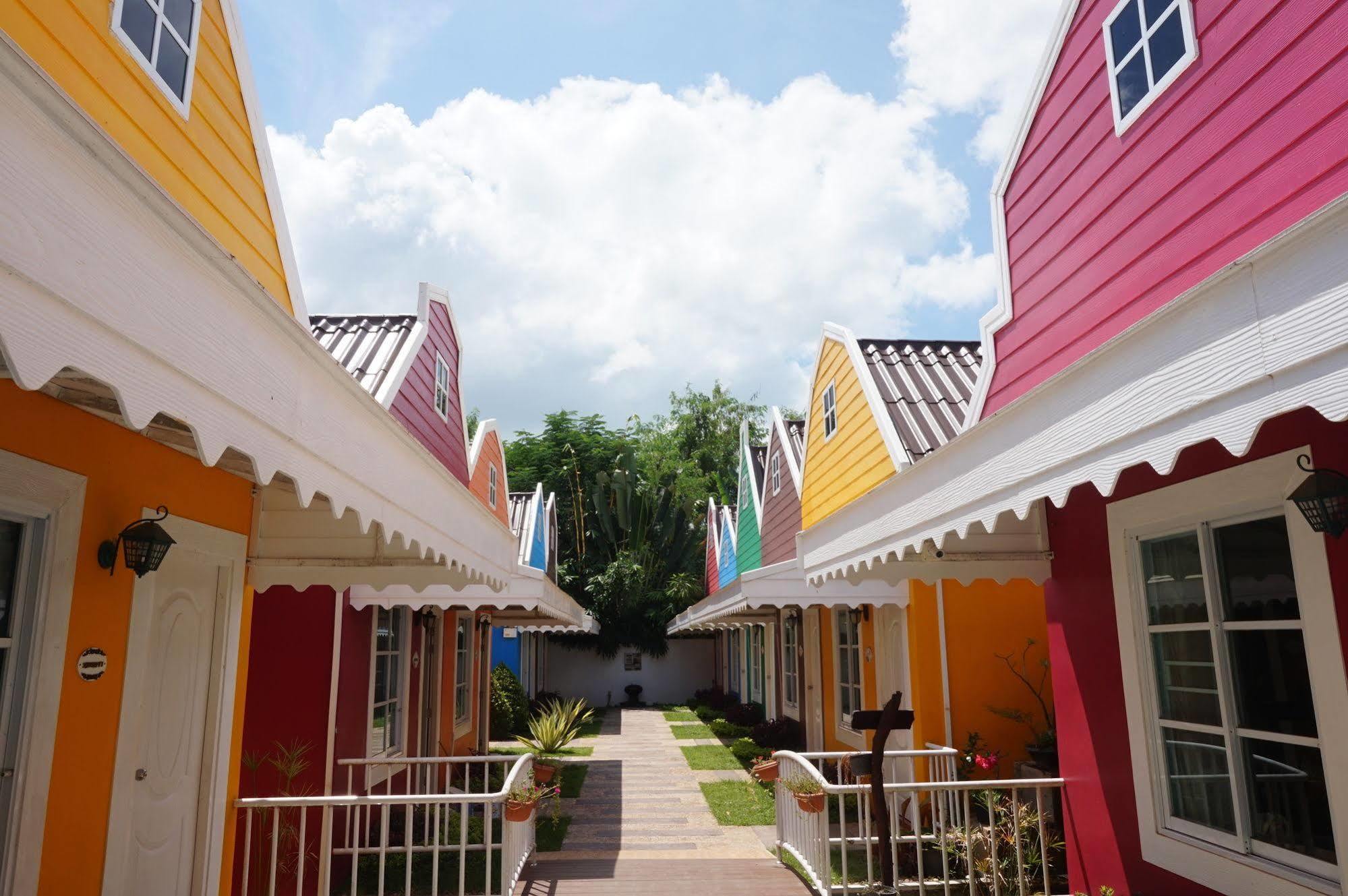 סקון נקהון Color Ville Hotel Sha Certified מראה חיצוני תמונה
