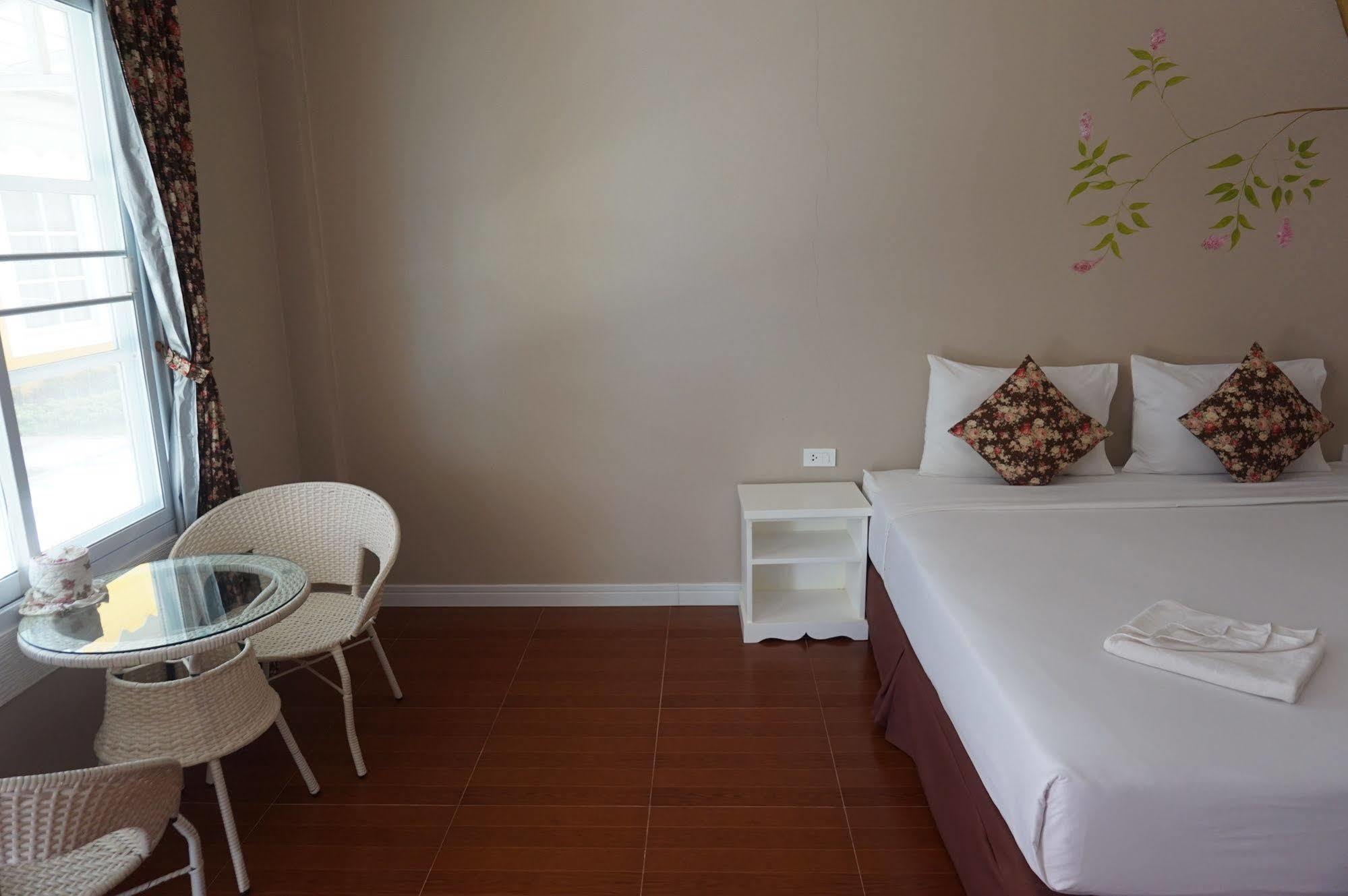 סקון נקהון Color Ville Hotel Sha Certified מראה חיצוני תמונה