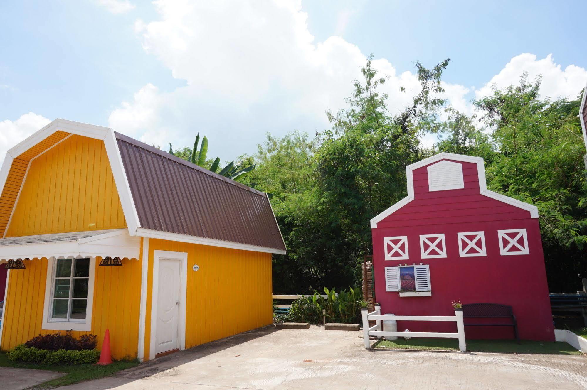 סקון נקהון Color Ville Hotel Sha Certified מראה חיצוני תמונה